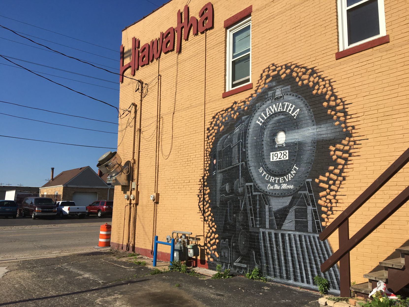 Hiawatha Bar & Grill train mural